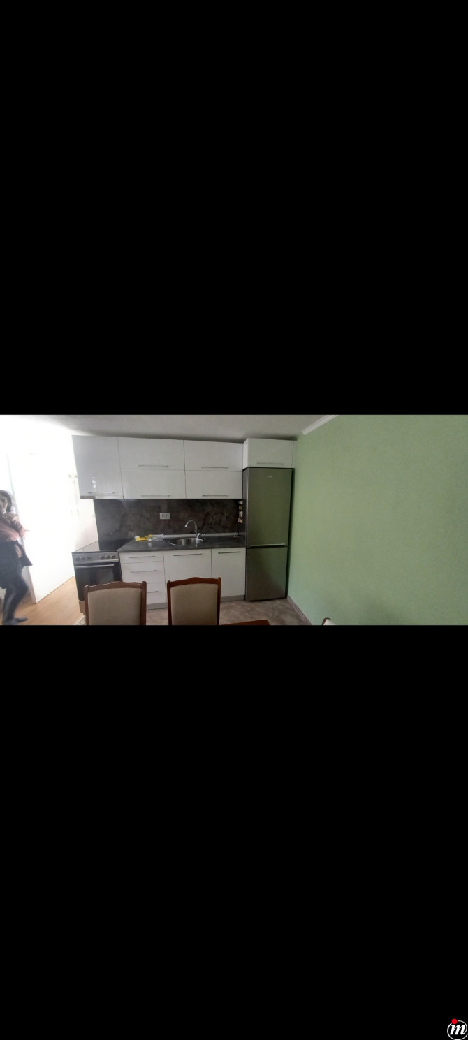 Izdajem namješteno prizemlje kuće.