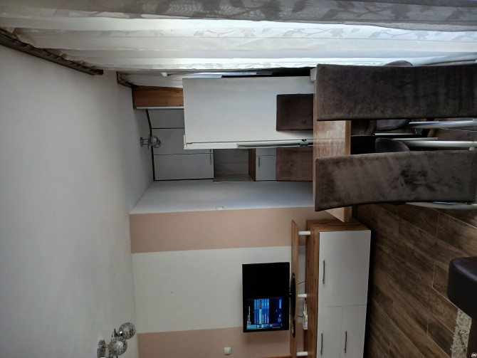 Izdajem namjesten stan kod KLINICKOG CENTRA PAPRIKOVAC