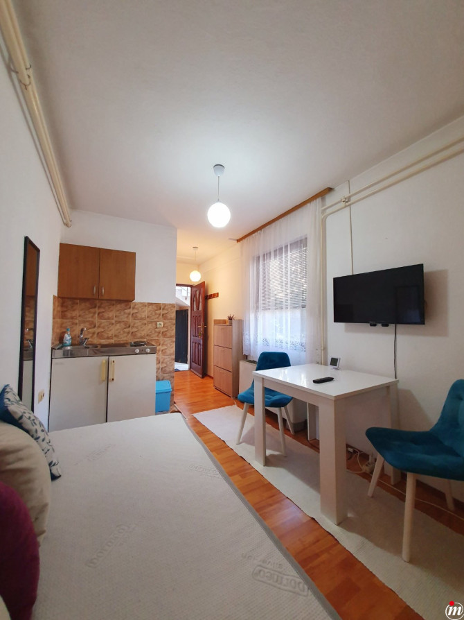 Izdajem garsonjeru u blizini Kampusa