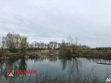 Na prodaju jezero, Trošelji