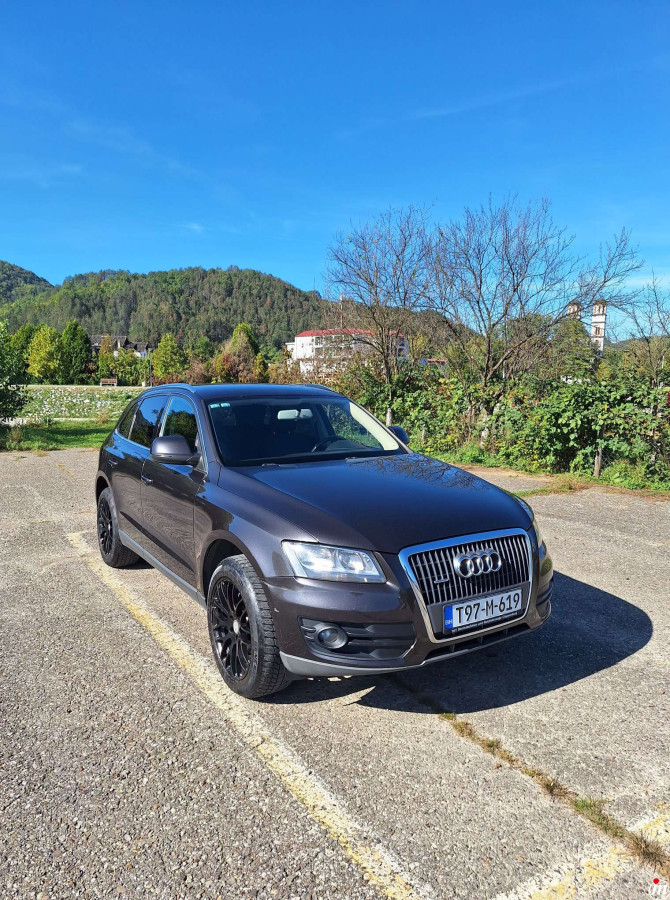 Prodajem Audi Q5 26.500KM