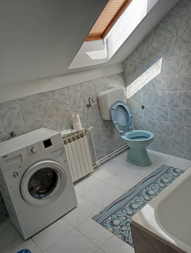 Izdajem dvosoban stan u ul. Ranka Šipke 15, namješten