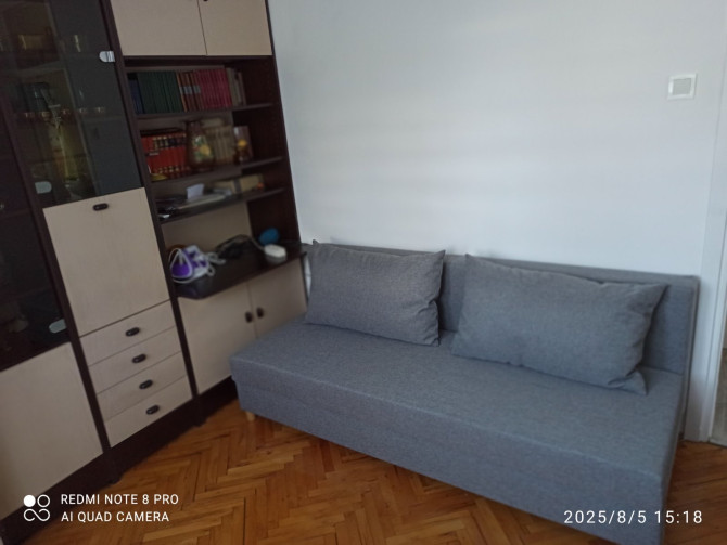 Izdaje se trosoban, namješten stan sa garažom, Centar