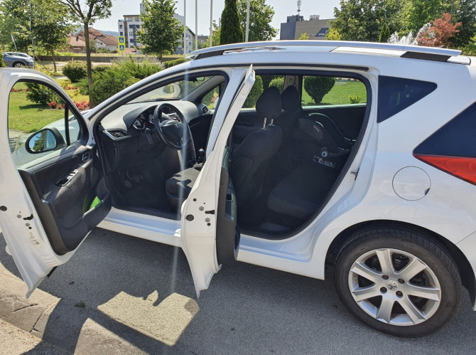 Peugeot 207 SW - 1.6 benz -  panorama - odličan