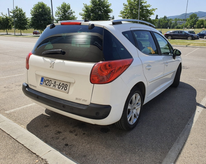 Peugeot 207 SW - 1.6 benz -  panorama - odličan