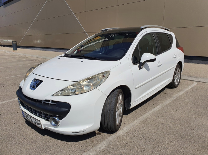 Peugeot 207 SW - 1.6 benz -  panorama - odličan