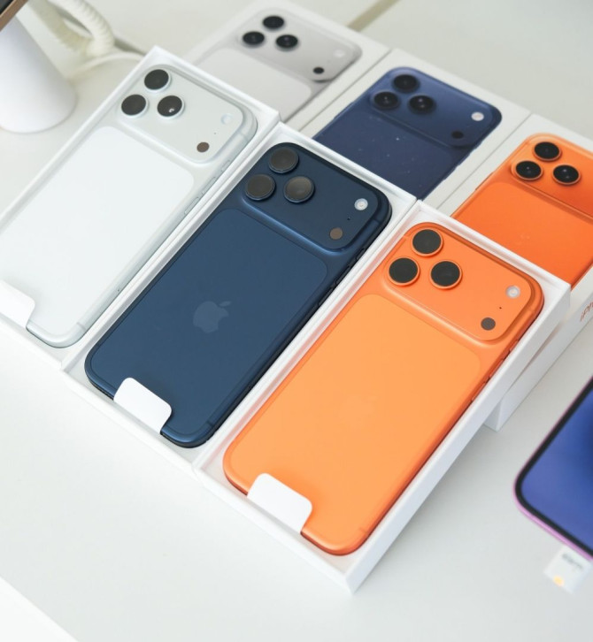 Apple iPhone 17 Pro Max, iPhone 17 Pro, iPhone 17 , iPhone Air , iPhone 16 Pro Max, iPhone 16 Pro, iPhone 16, iPhone 16 Plus, Samsung Galaxy S25 Ultra