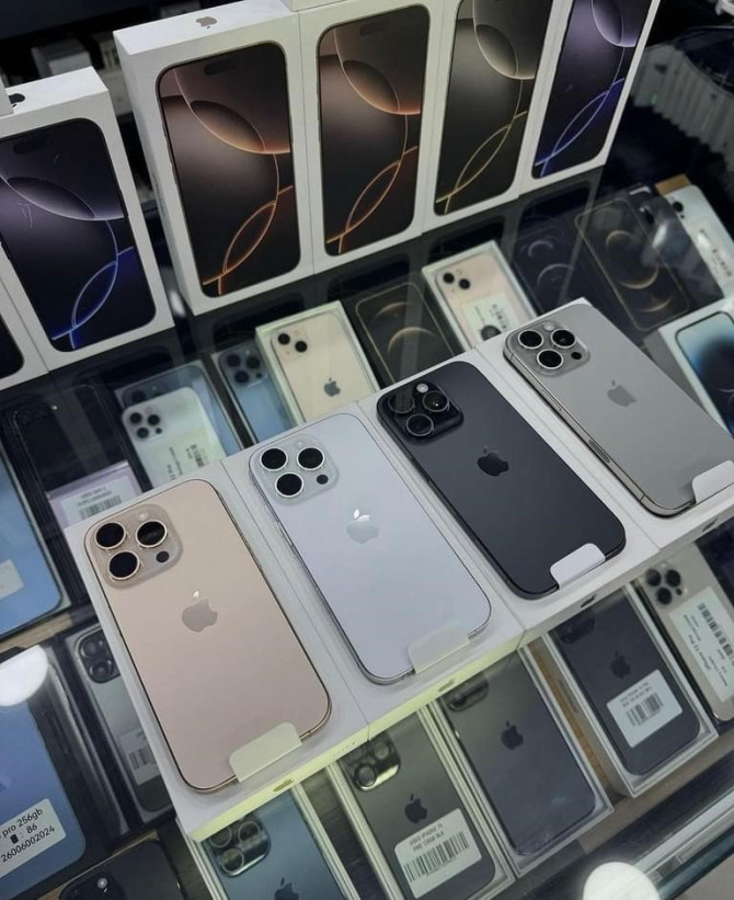 Apple iPhone 17 Pro Max, iPhone 17 Pro, iPhone 17 , iPhone Air , iPhone 16 Pro Max, iPhone 16 Pro, iPhone 16, iPhone 16 Plus, Samsung Galaxy S25 Ultra