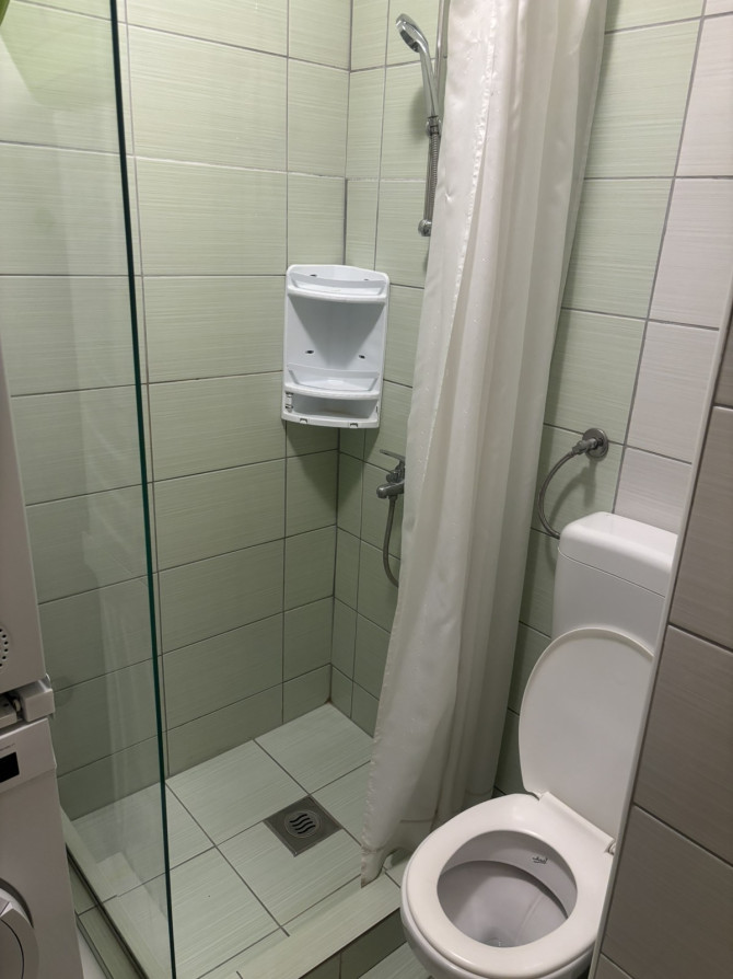 Iznajmljujem dvije jednokrevetne sobe za djevojke