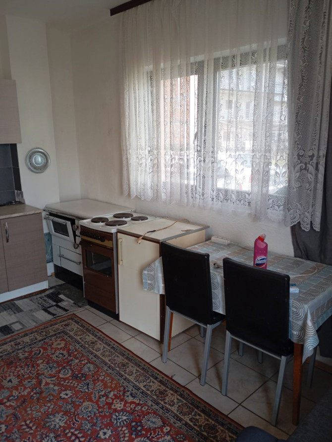 Iznajmljujem jednosoban (namješten) stan