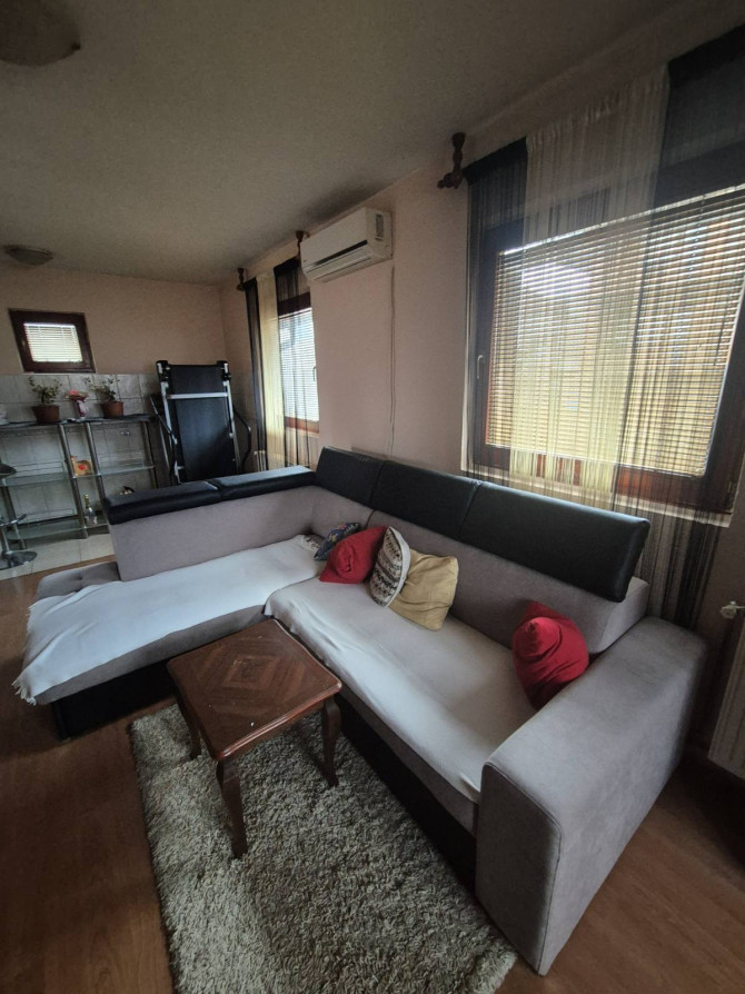 Iznajmljuje se sprat kuće na atraktivnoj lokaciji u Banjalučkom naselju Lauš