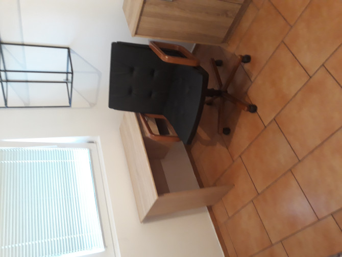 Iznajmljujem namjestenu jednokrevetnu sobu