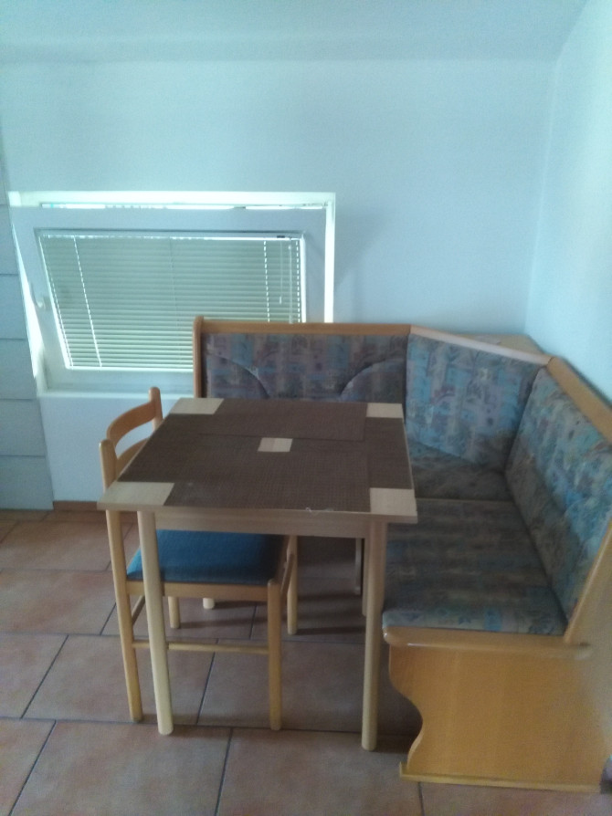 Iznajmljujem namjestenu jednokrevetnu sobu