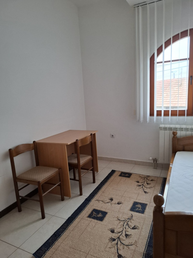 Iznajmljujem namještene sobe