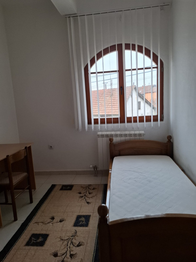 Iznajmljujem namještene sobe