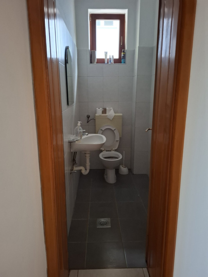 Iznajmljujem namještene sobe