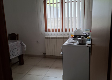 Iznajmljujem namještene sobe