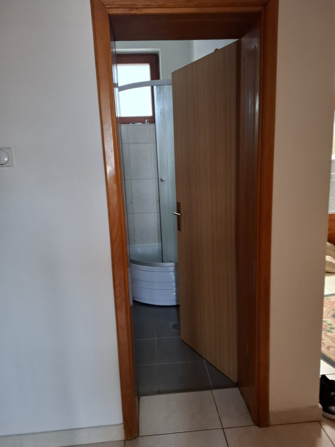 Iznajmljujem namještene sobe