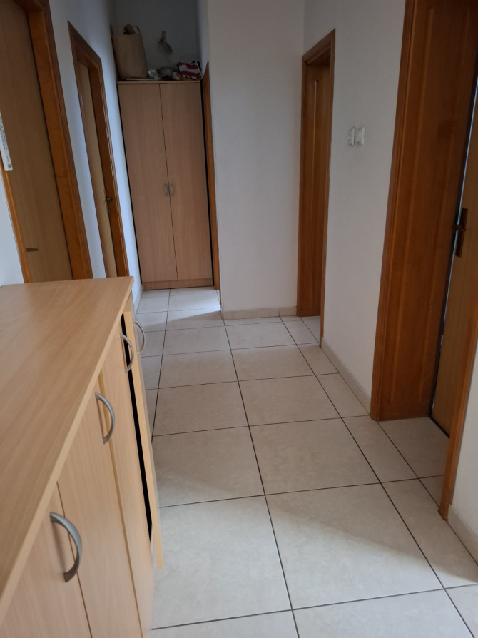 Iznajmljujem namještene sobe