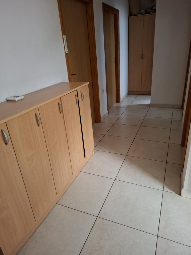 Iznajmljujem namještene sobe