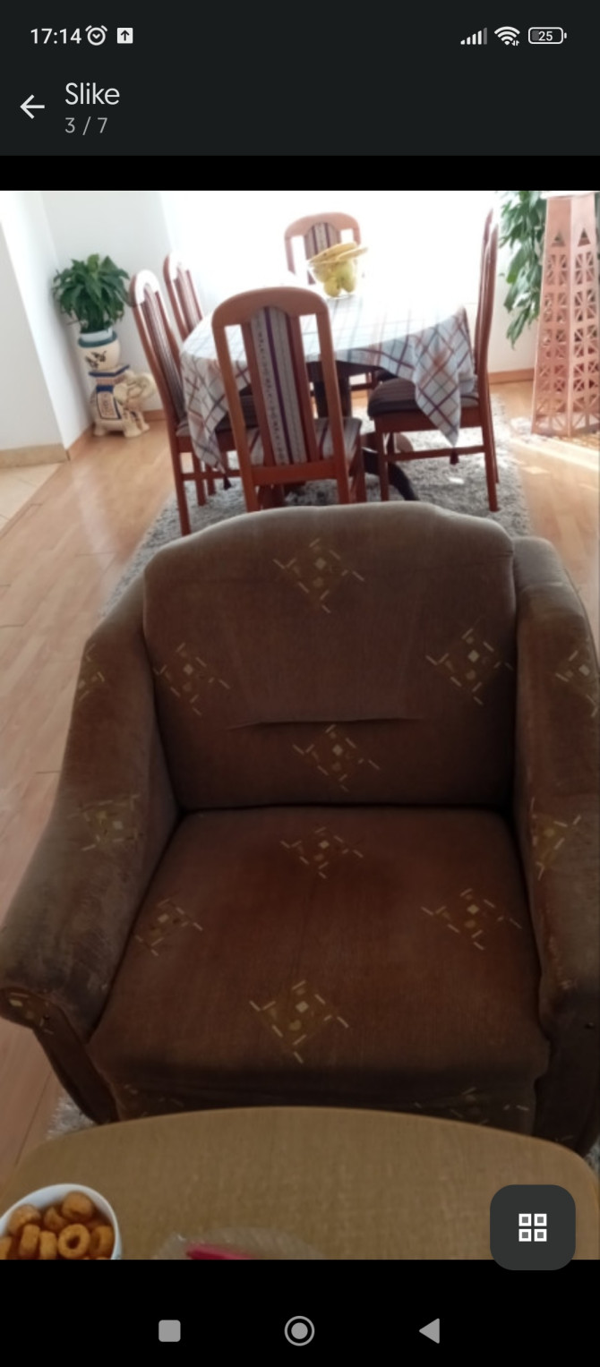 Prodajem trosjed dvosjed i fotelju 