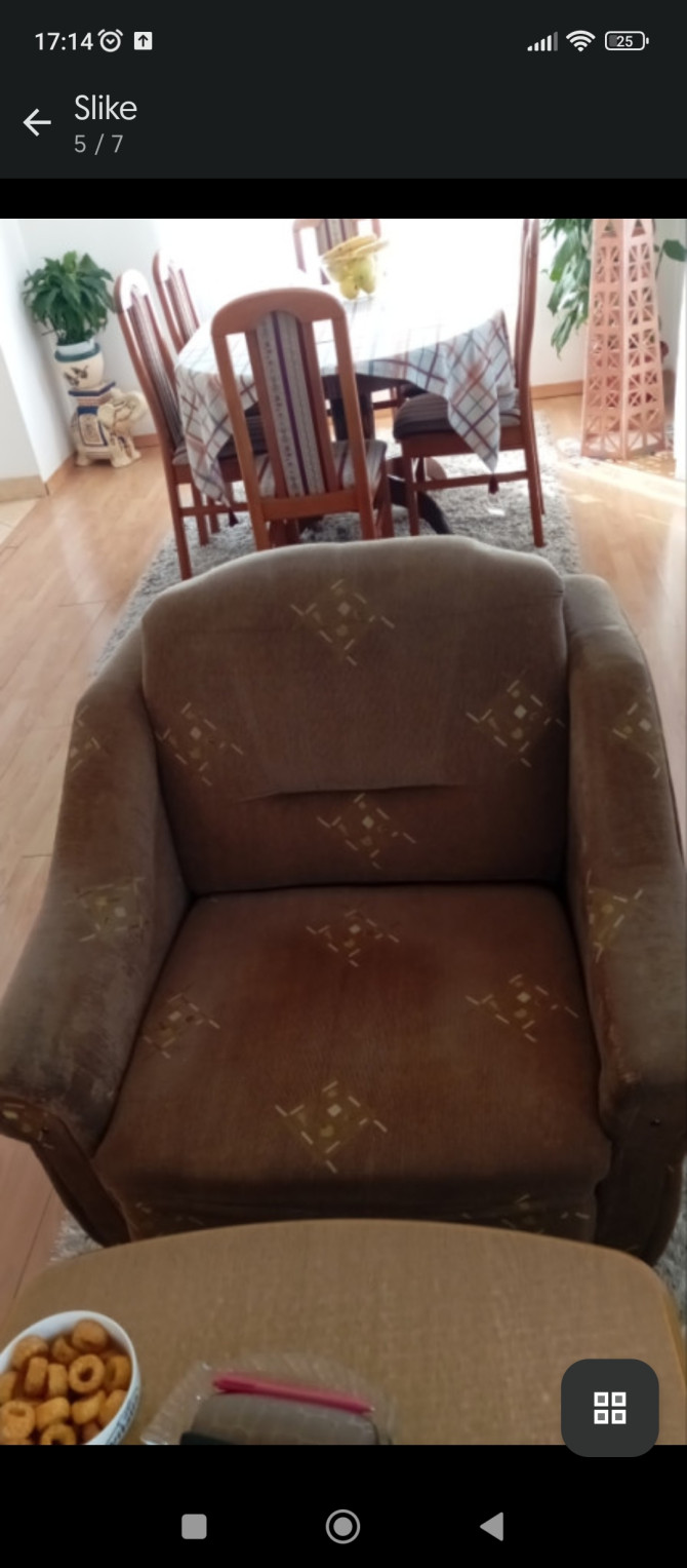 Prodajem trosjed dvosjed i fotelju 