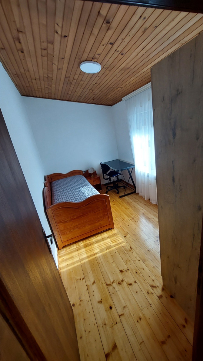 IZDAJE SE DVOIPOSOBAN STAN U BLIZINI EMPORIJUMA, 550 KM