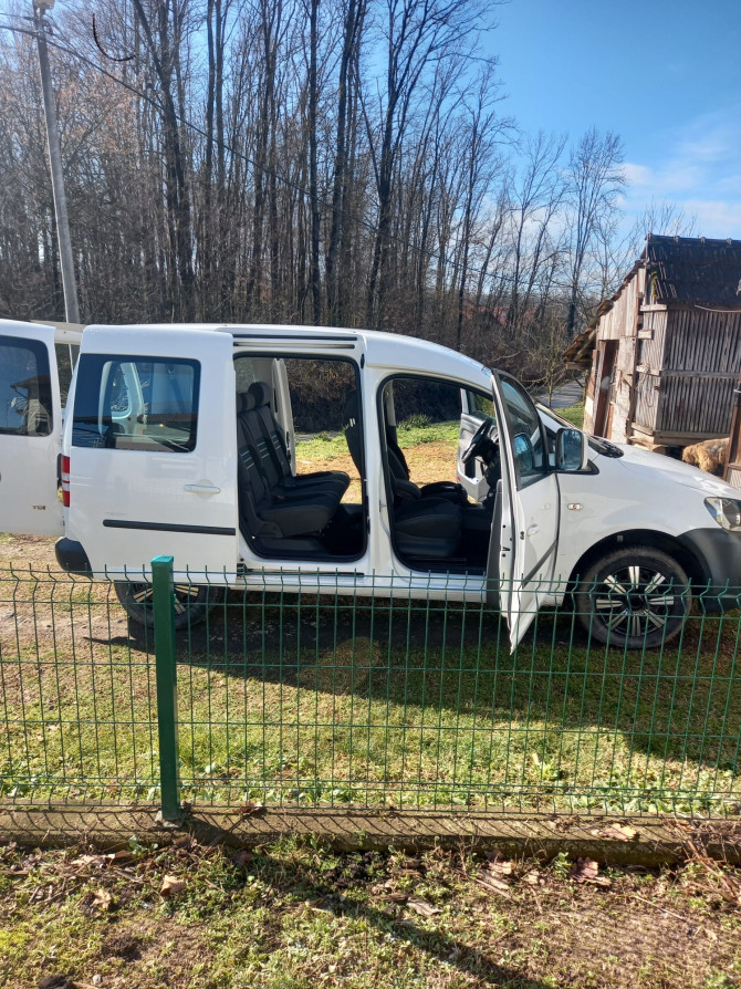 Caddy u odlicnom stanju,vrhunsko vozilo