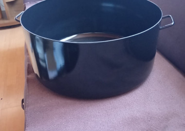 Prodajem šerpu 40 litara