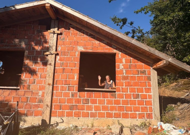 Kuća u izgradnji od 98m² u prelijepoj prirodi - Prilika za završetak po želji!
