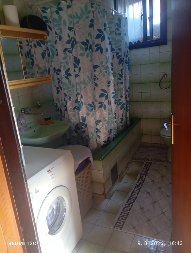 Iznajmljujem namješten stan od 65m2 u Trnu