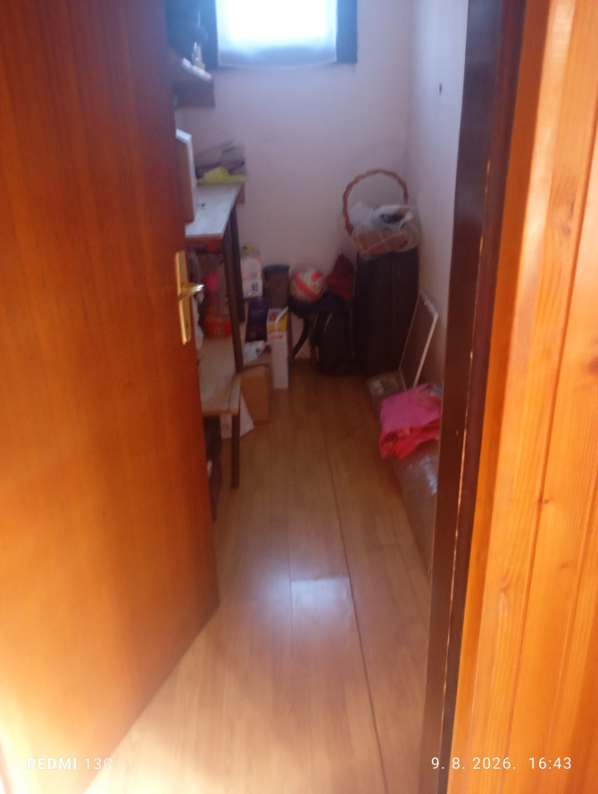 Iznajmljujem namješten stan od 65m2 u Trnu