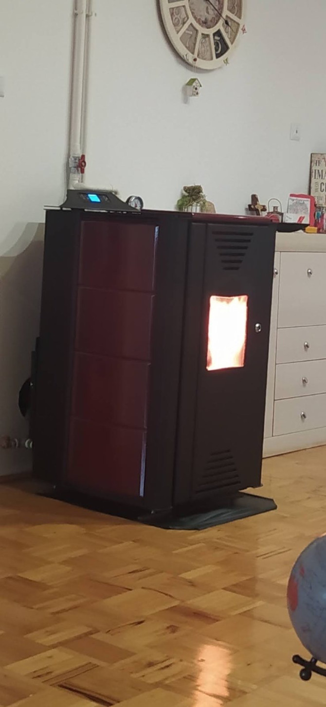 ThermoFLUX Interio 20 kW - kamin na pelet