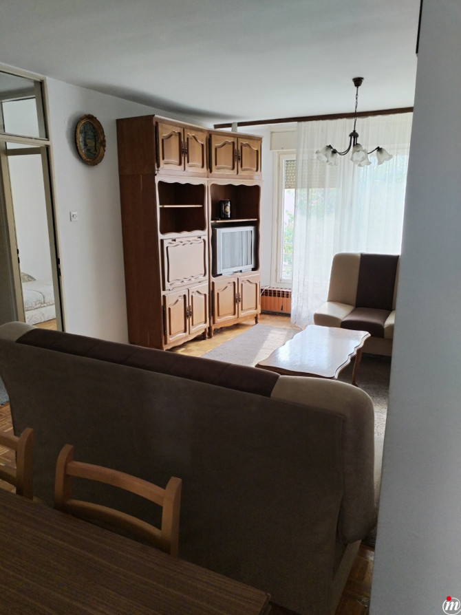 Izdajem trosoban stan Banja Luka - 450KM