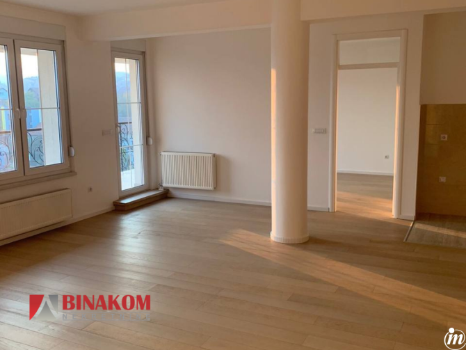 Na prodaju luksuzan stan, 111m2