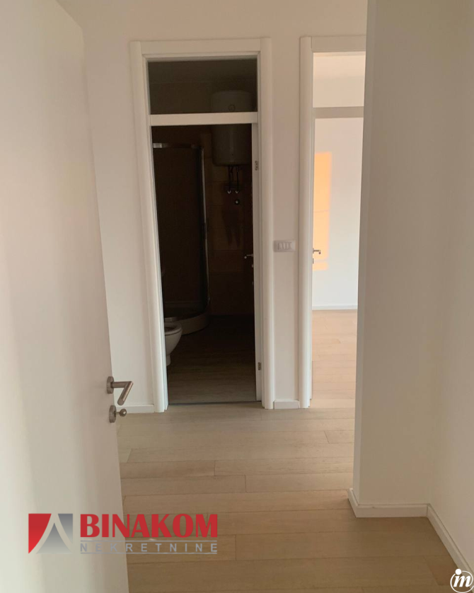 Na prodaju luksuzan stan, 111m2