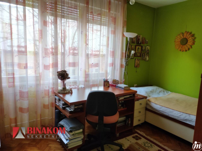 Na prodaju stan 66m2, Centar