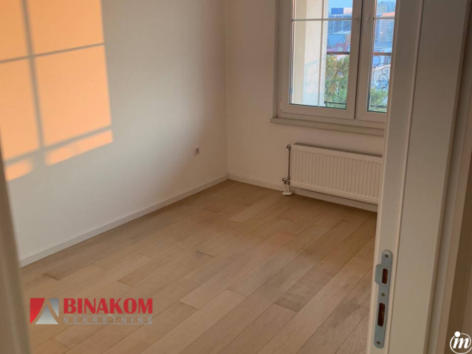 Na prodaju luksuzan stan, 111m2