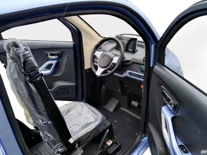 Mister Dzirlo city mini car električni automobil