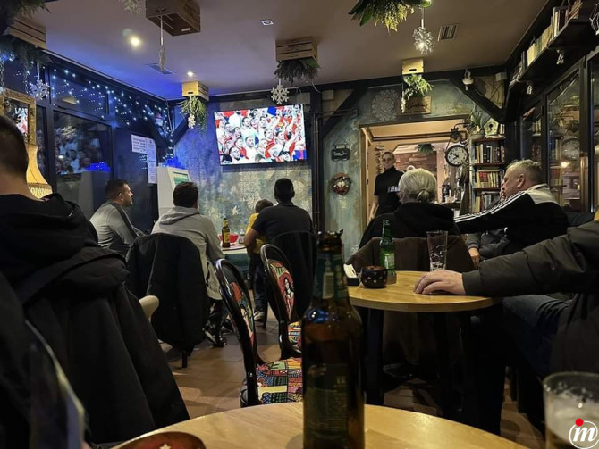 Potrebna djevojka za rad u kaficu