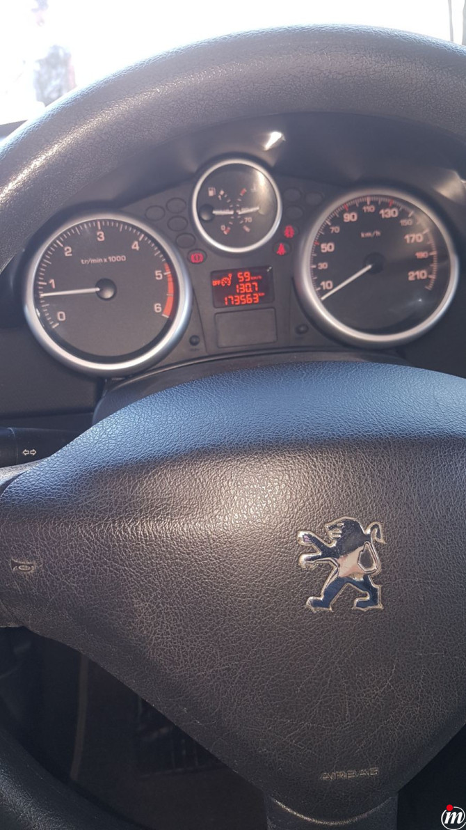 Prodajem Peugeot 207+