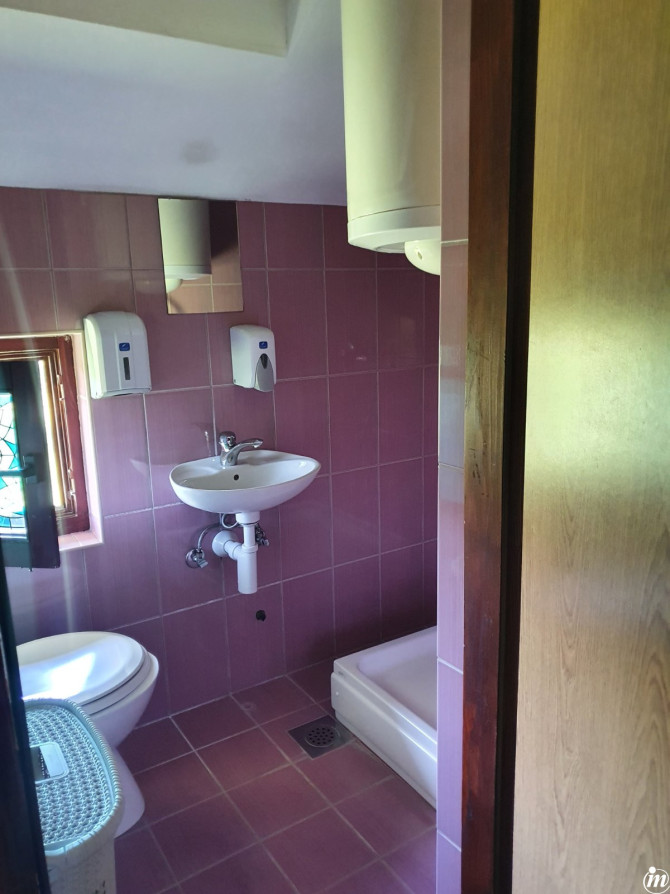 Izdajem stan, blizu Kampusa