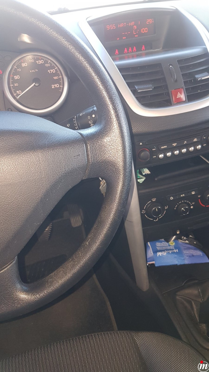 Prodajem Peugeot 207+