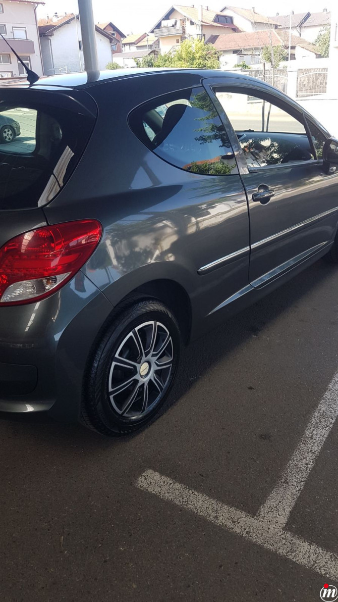 Prodajem Peugeot 207+