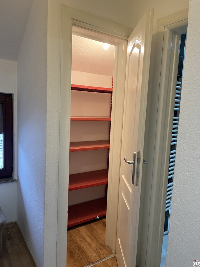 Izdajem stan Banja Luka