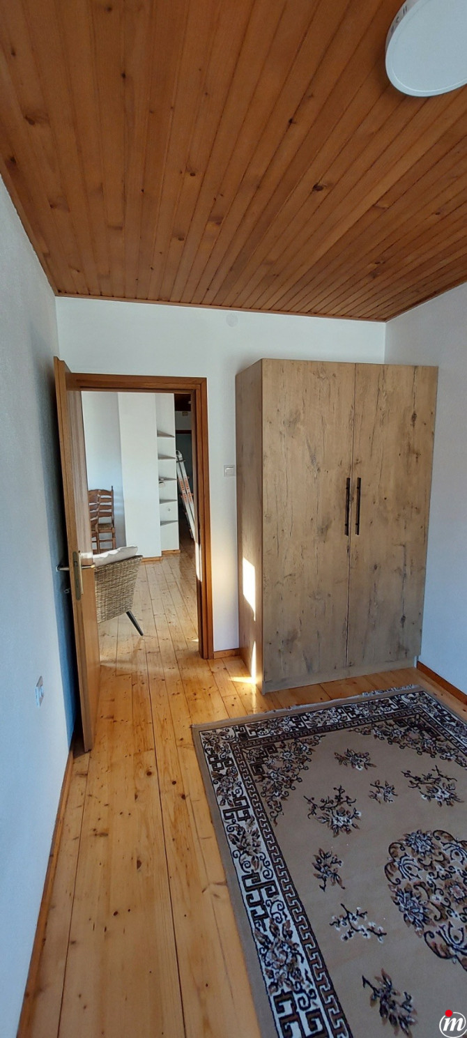 IZAJEM DVOIPOSOBAN STAN 450 KM