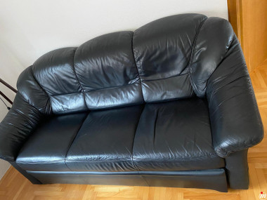 Kožna garnitura (trosjed i dvije fotelje)