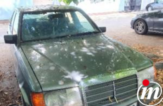 124 merc oldtimer automatic 2.3 BENZ.