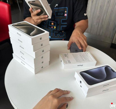 Novi Apple iPhone 15 Pro Max 512GB