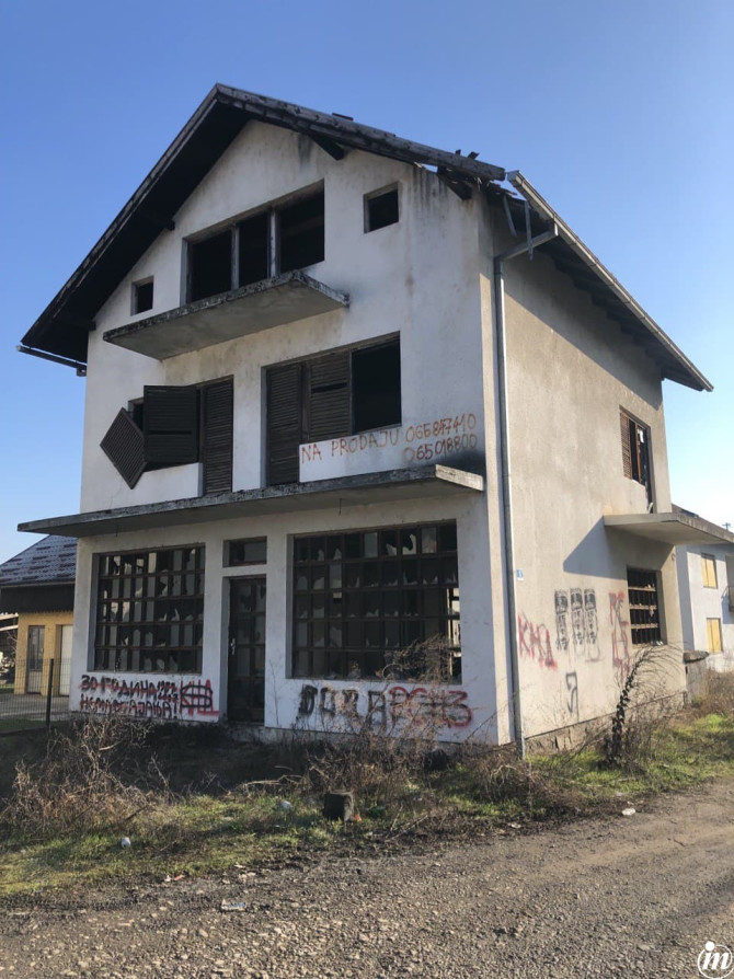 Kuća na prodaju Trn